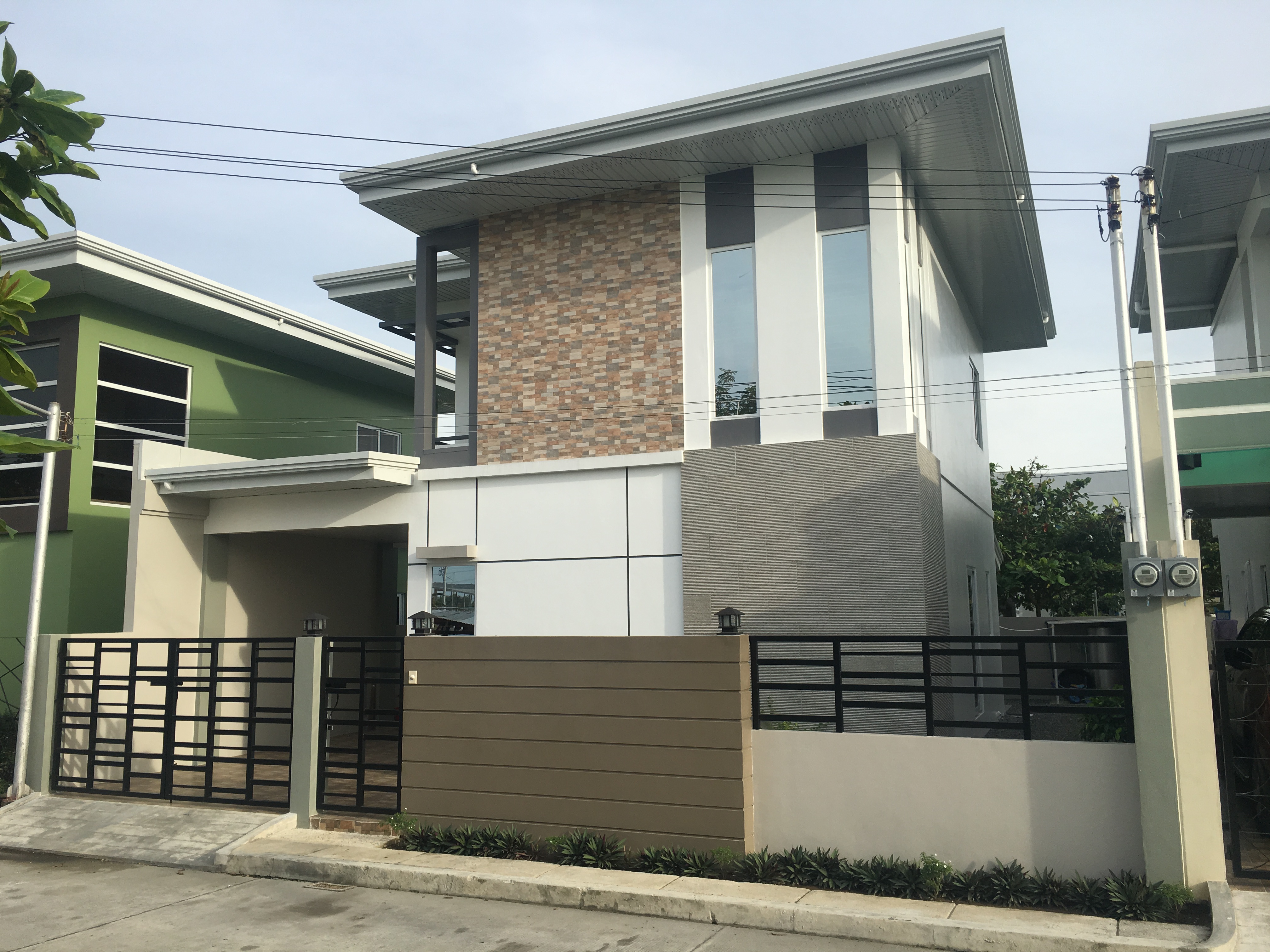 Alimax Modern and Unique Housing in Pangasinan House  